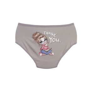 شورت زنانه اسلیپ نشسته کتاب به دست برند بانو