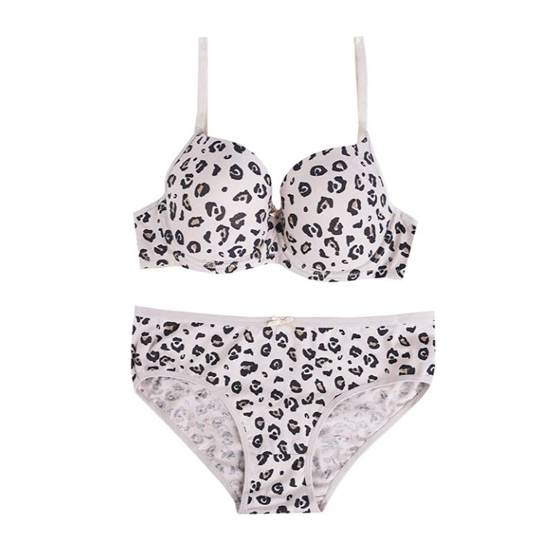 ست شورت و سوتین اسفنجی فنردار طرح پلنگی براگور مشکی