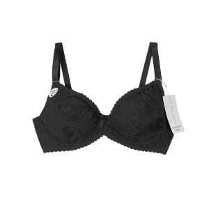 سوتین اسفنجی فنردار دستک گیپور طرحدار کاپ C برند chanvie leen