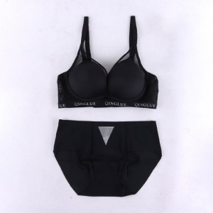 ست شورت و سوتین اسفنجی اورجینال Qinglue کد 913